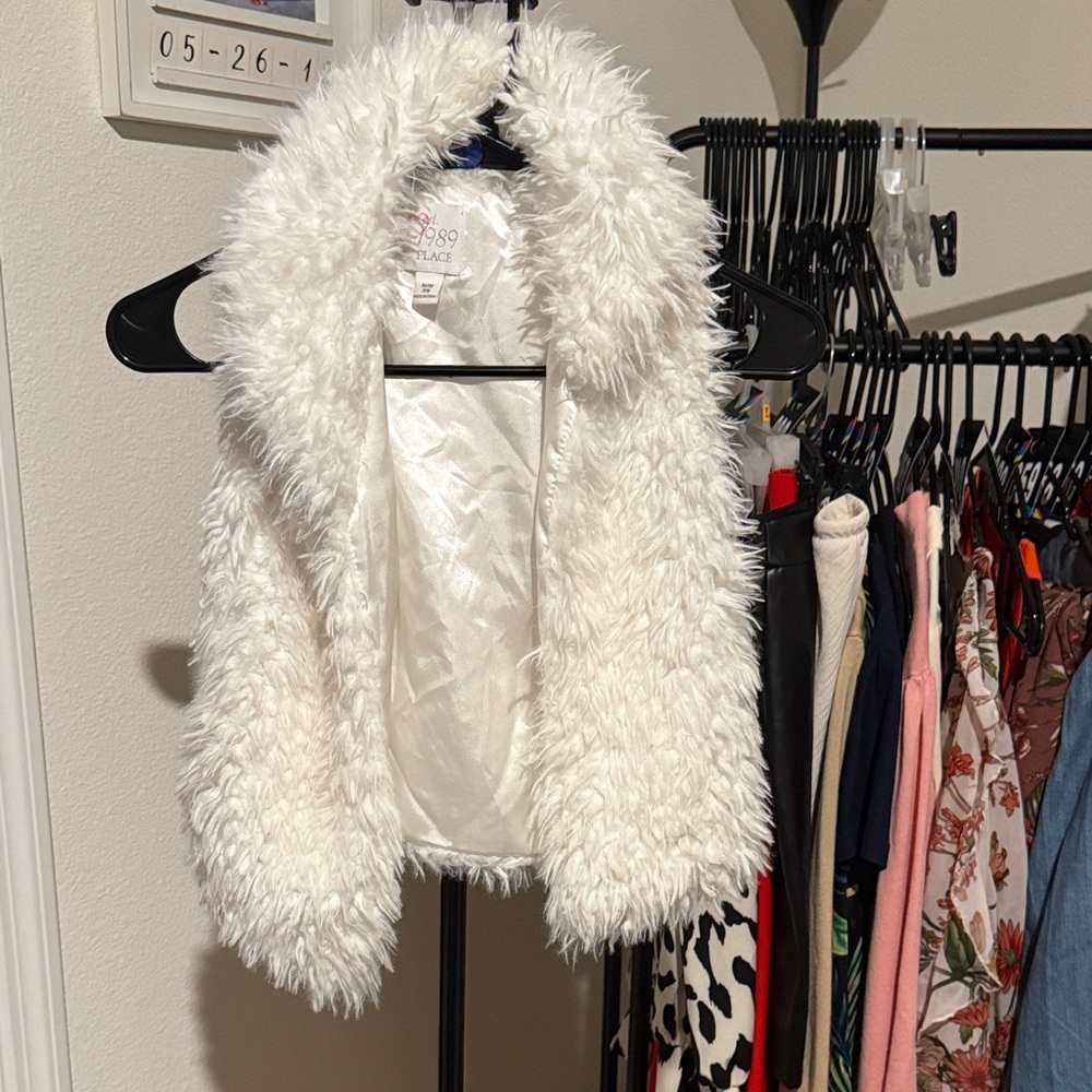 The Children's Place White Faux Fur Vest